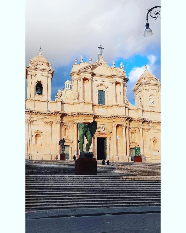La Casa In Piazza Villa Noto Exterior photo